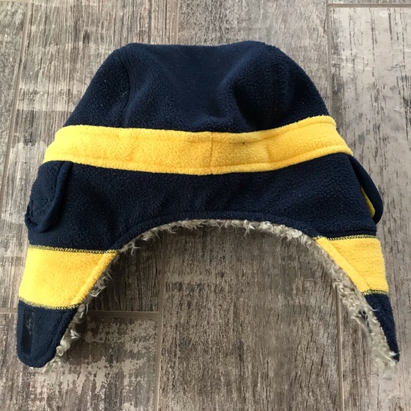 Baby Gap Boys Trapper Hat and Mittens - Picture 4 of 5